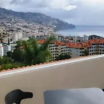 Quarto em Acomodações Particulares Colinas Do Sol *