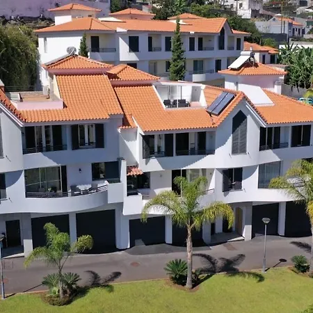 Δωμάτια σε οικογενειακή κατοικία Colinas Do Sol Φουνκάλ